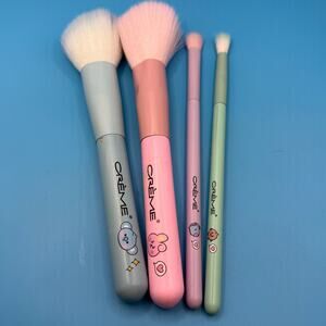 4 FOR $30 SALE - The Creme Shop 4 Piece Set Makeup Brushes